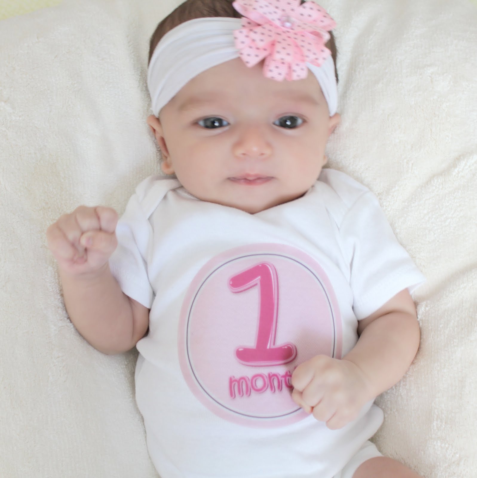 a baby at 1 month